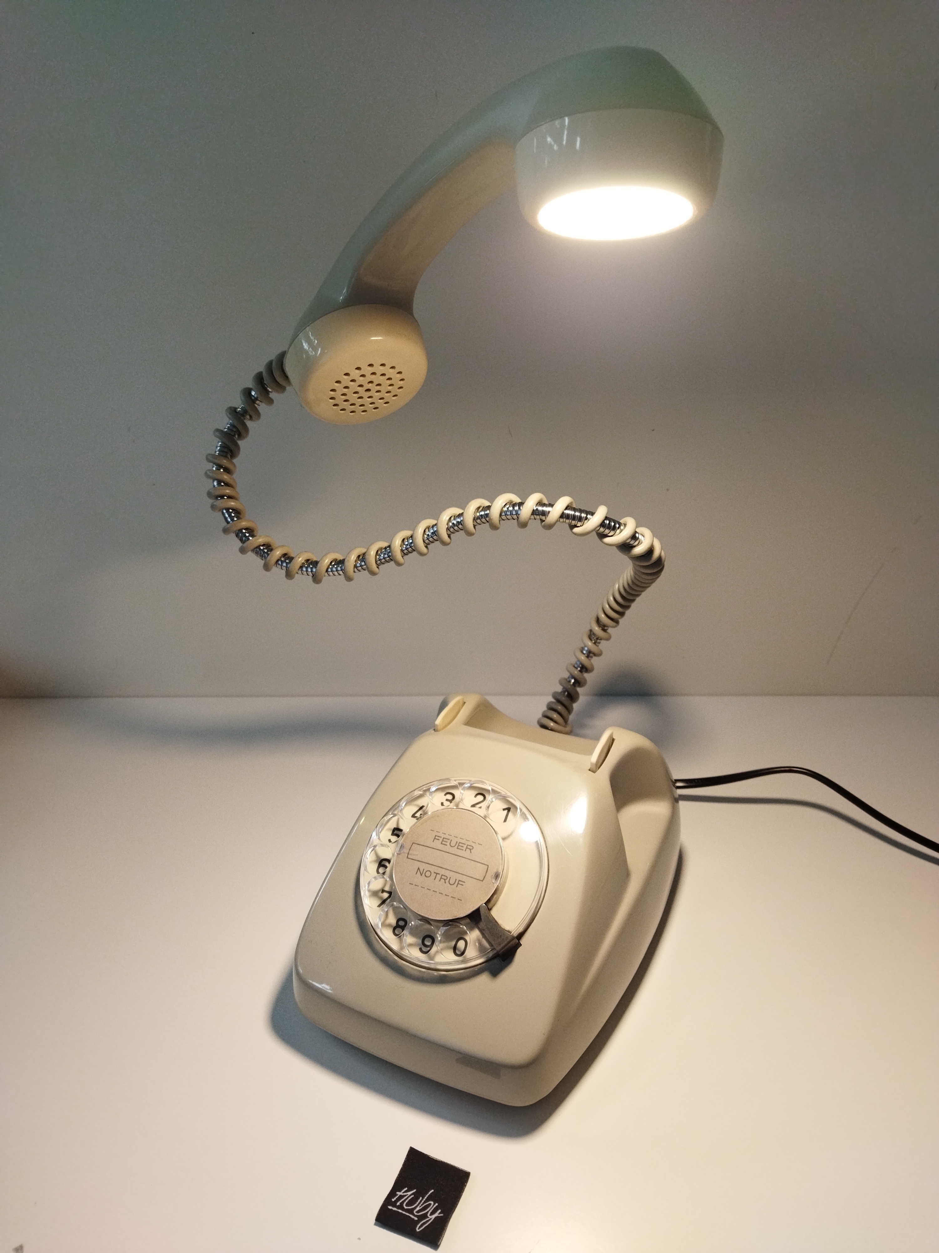 Die Telefon-Leuchte Model: FeTAp 611-2 von 1972